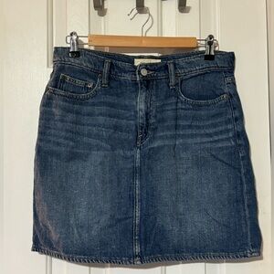 GAP // Denim Skirt